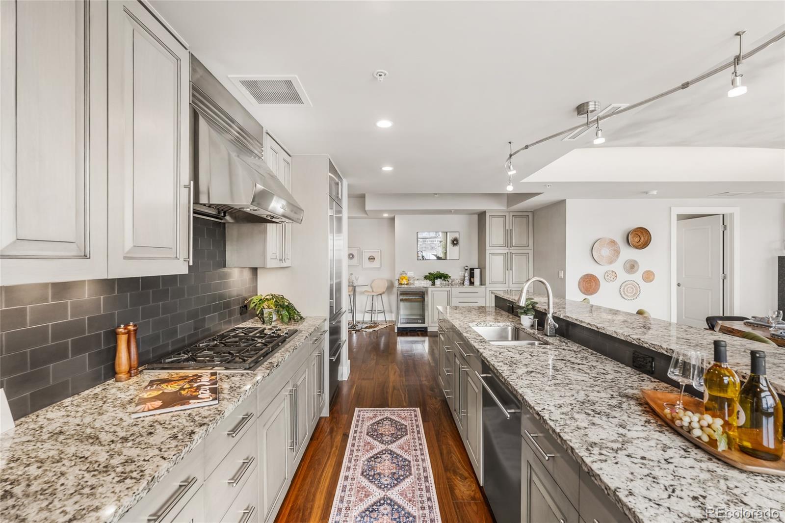 1411 Wynkoop Street Unit: 806