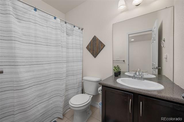 8464 E 55th Place