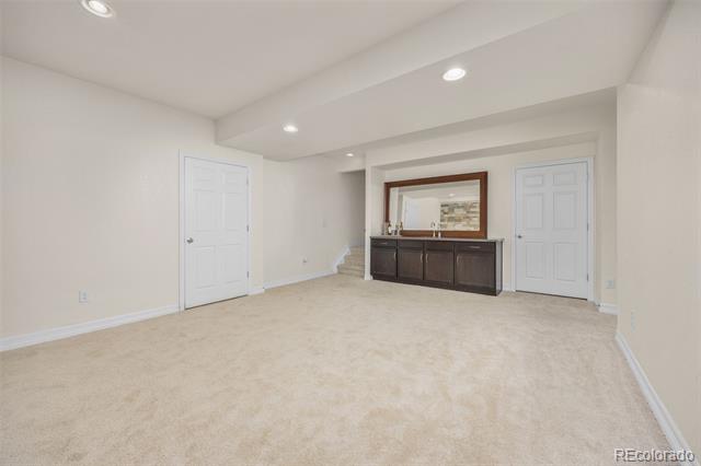 8464 E 55th Place