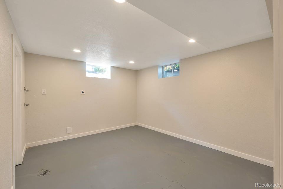 3338 W Arlington Avenue