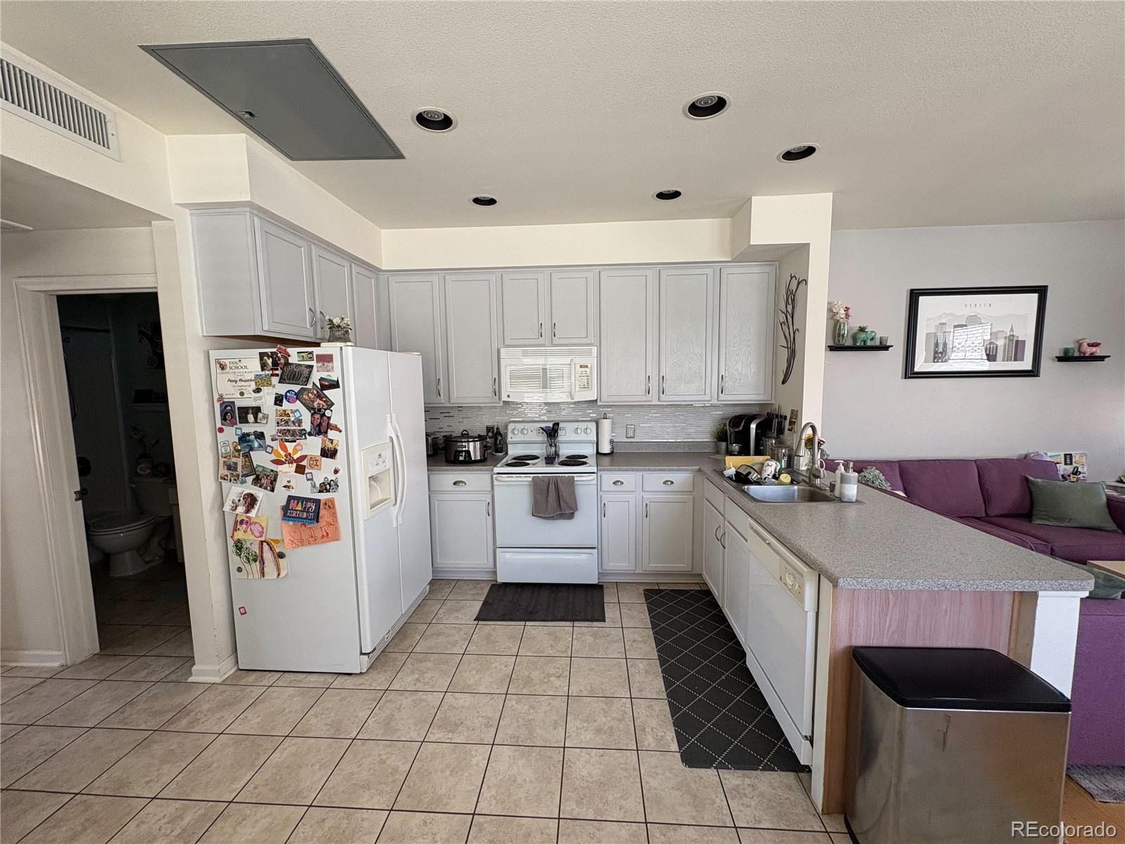 7454 E 28th Avenue Unit: 3