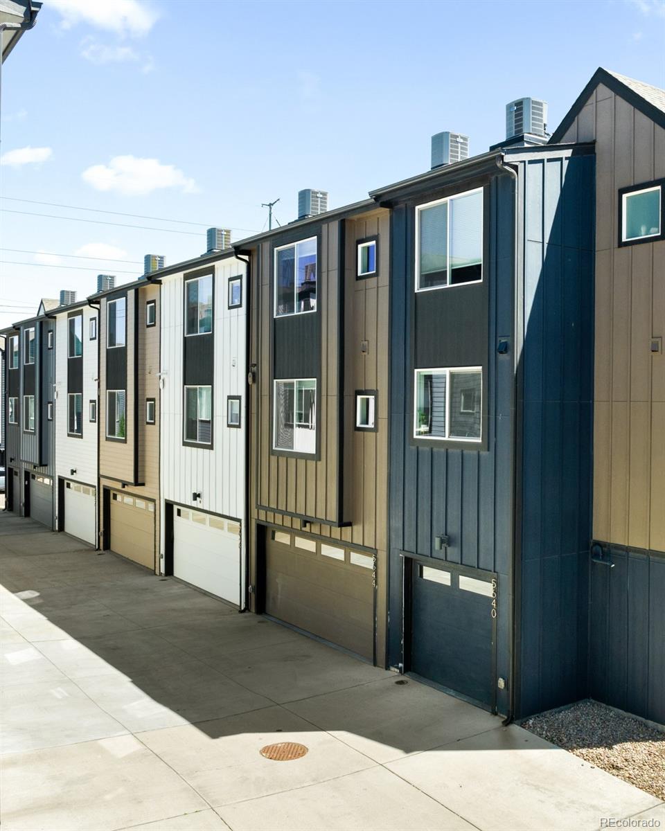 5644 W 11th Place