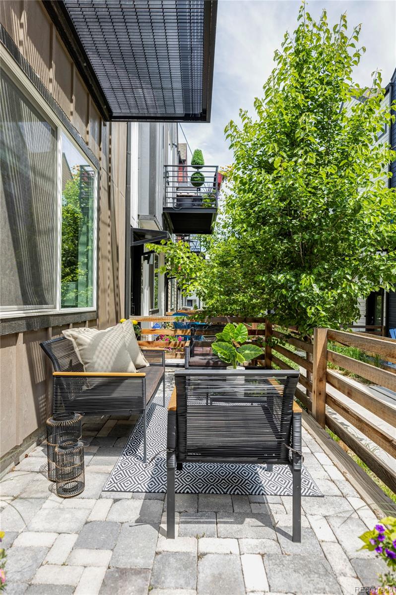 5644 W 11th Place
