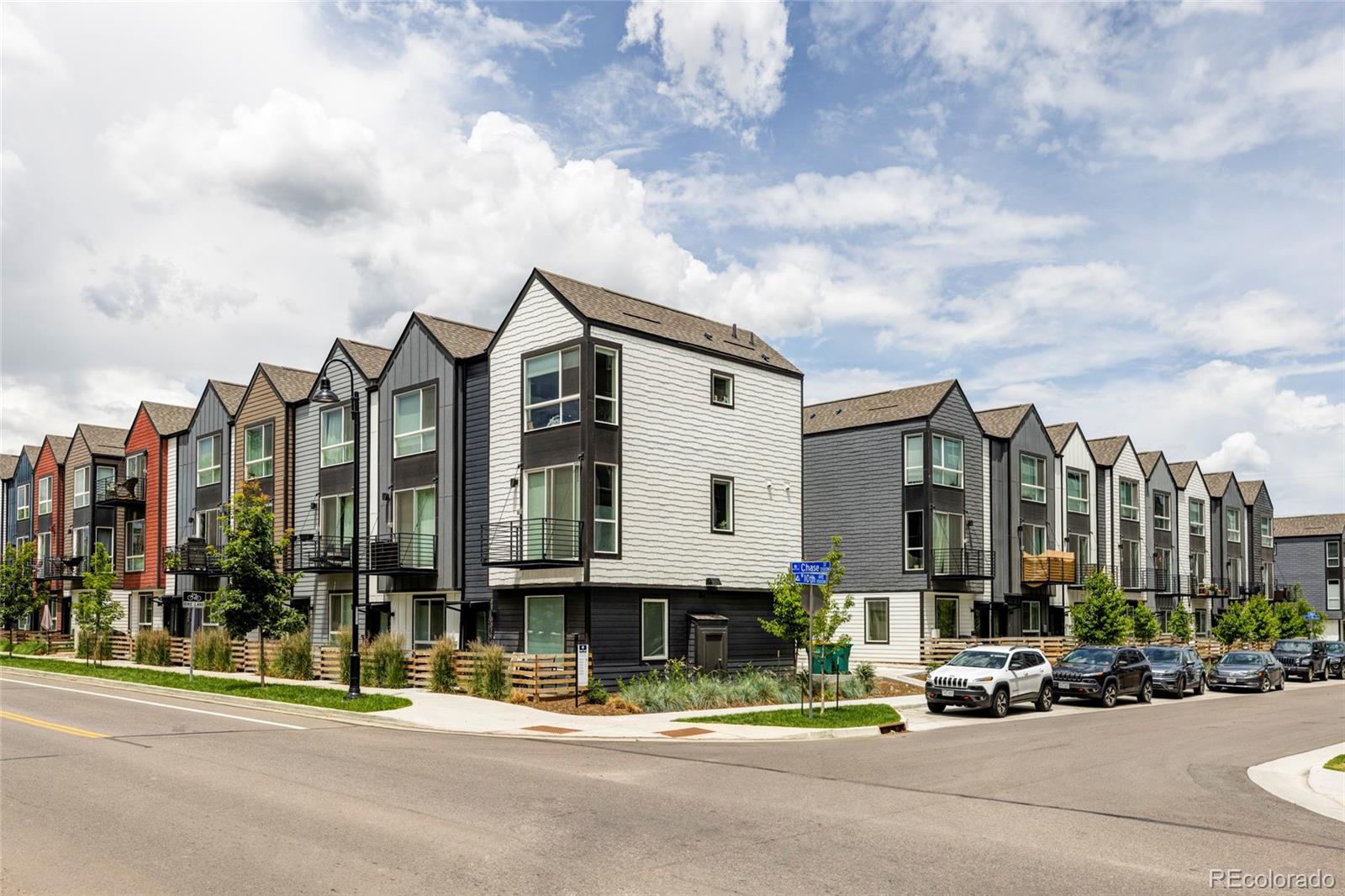 5644 W 11th Place