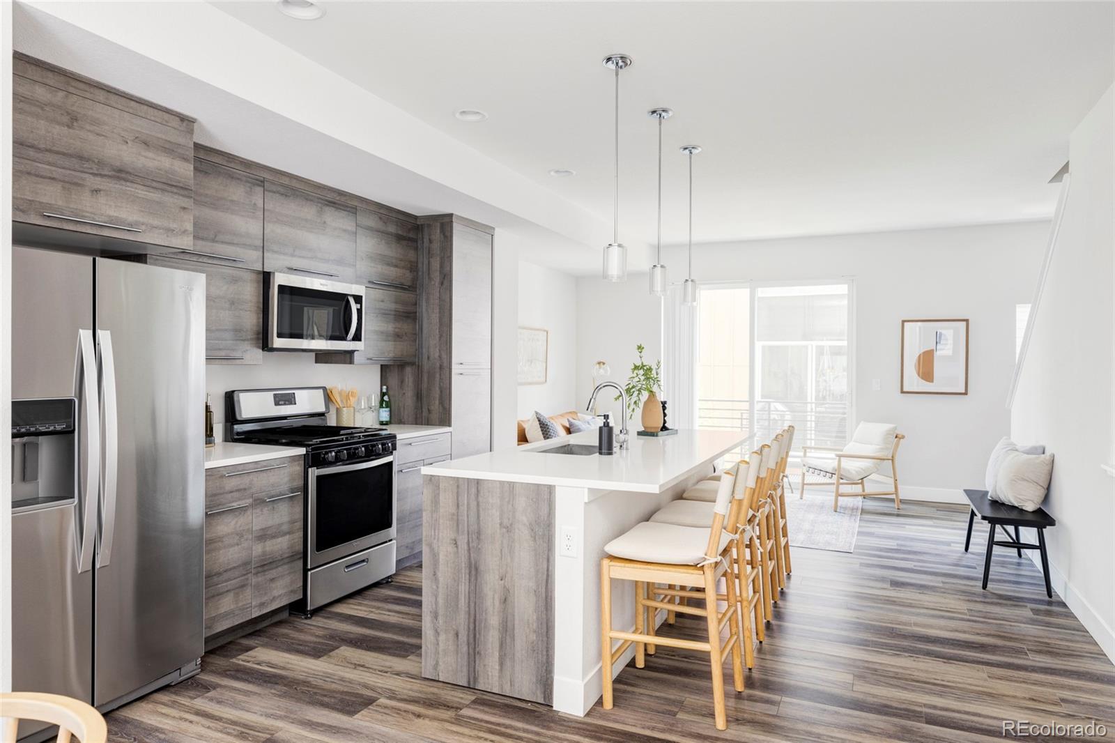 5644 W 11th Place
