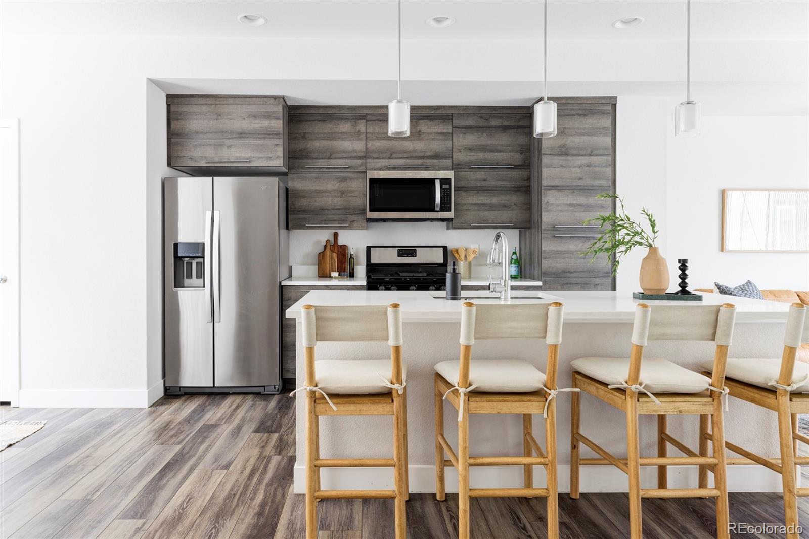 5644 W 11th Place