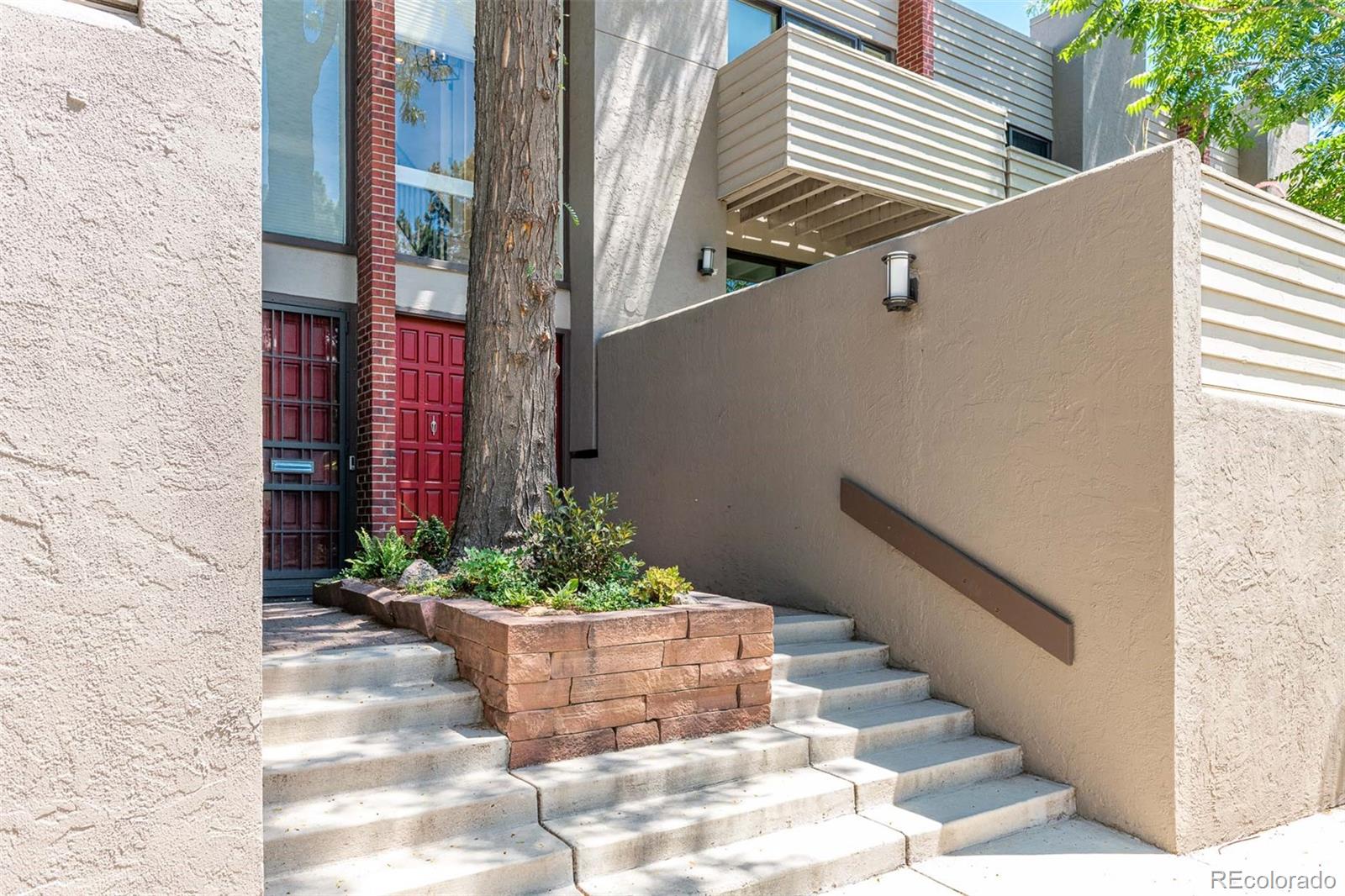 484 Josephine Street