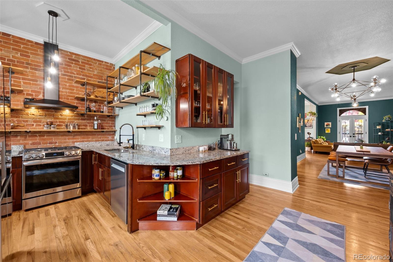 2535 California Street