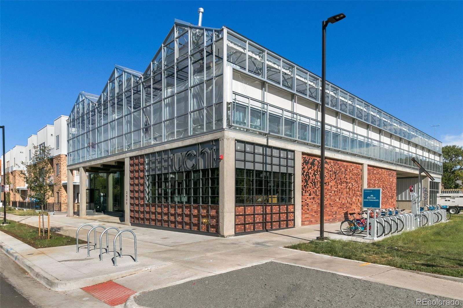 2400 N Broadway Unit: 4