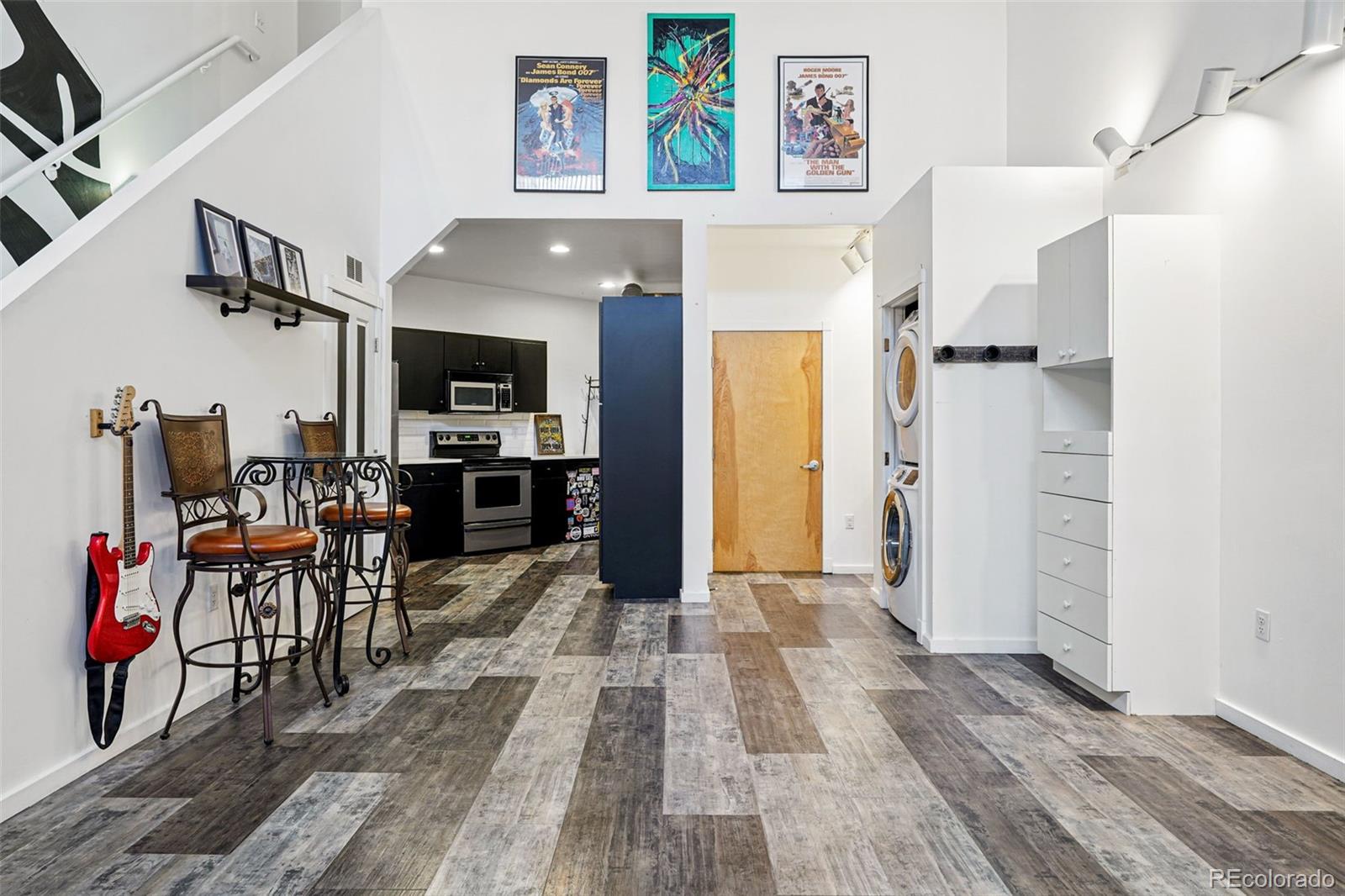 2400 N Broadway Unit: 4