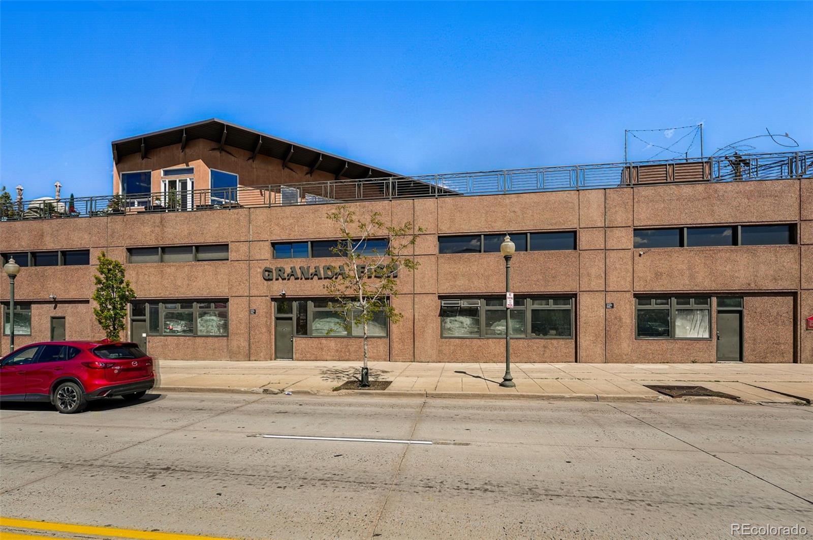 2400 N Broadway Unit: 4