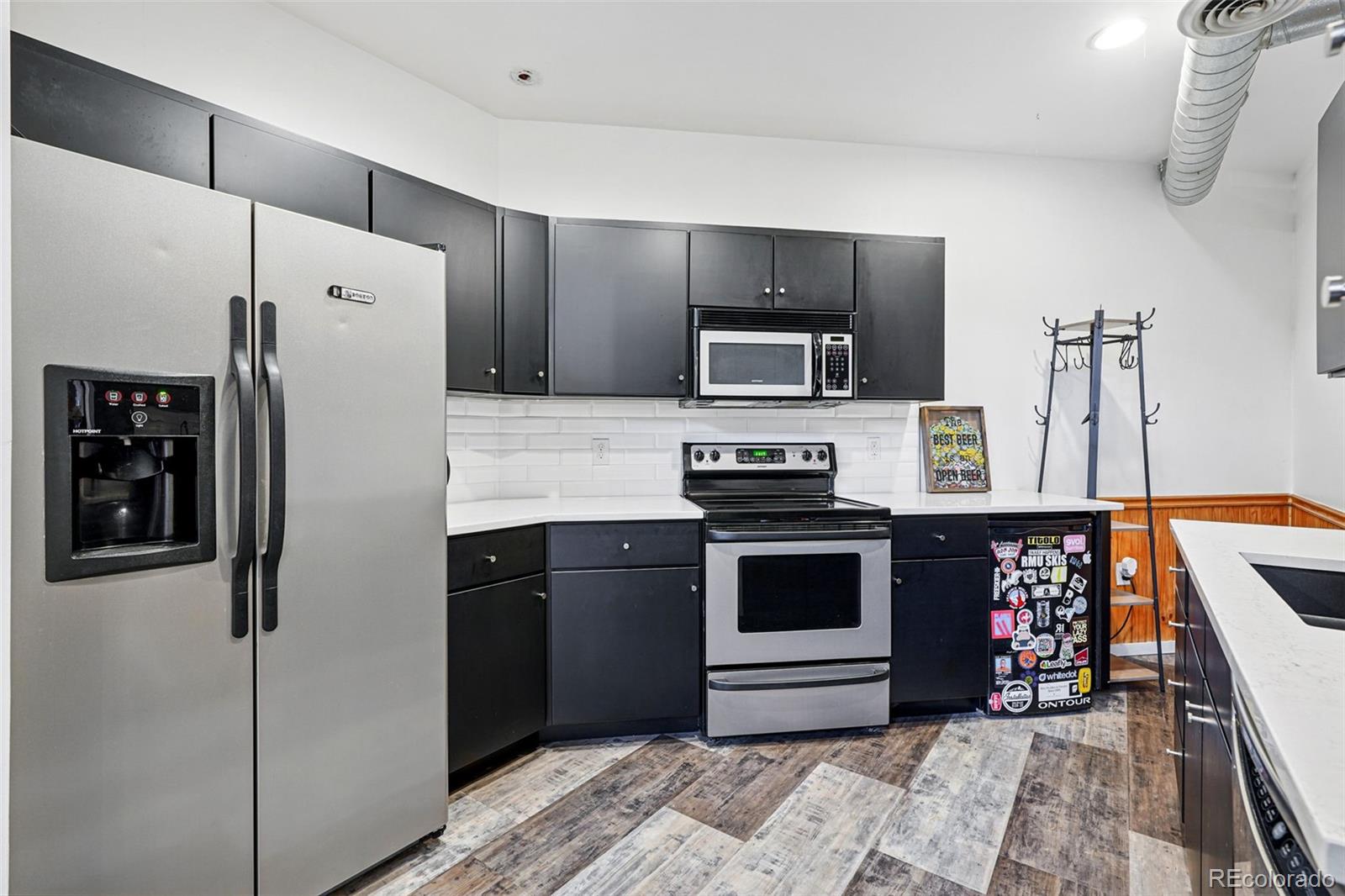 2400 N Broadway Unit: 4
