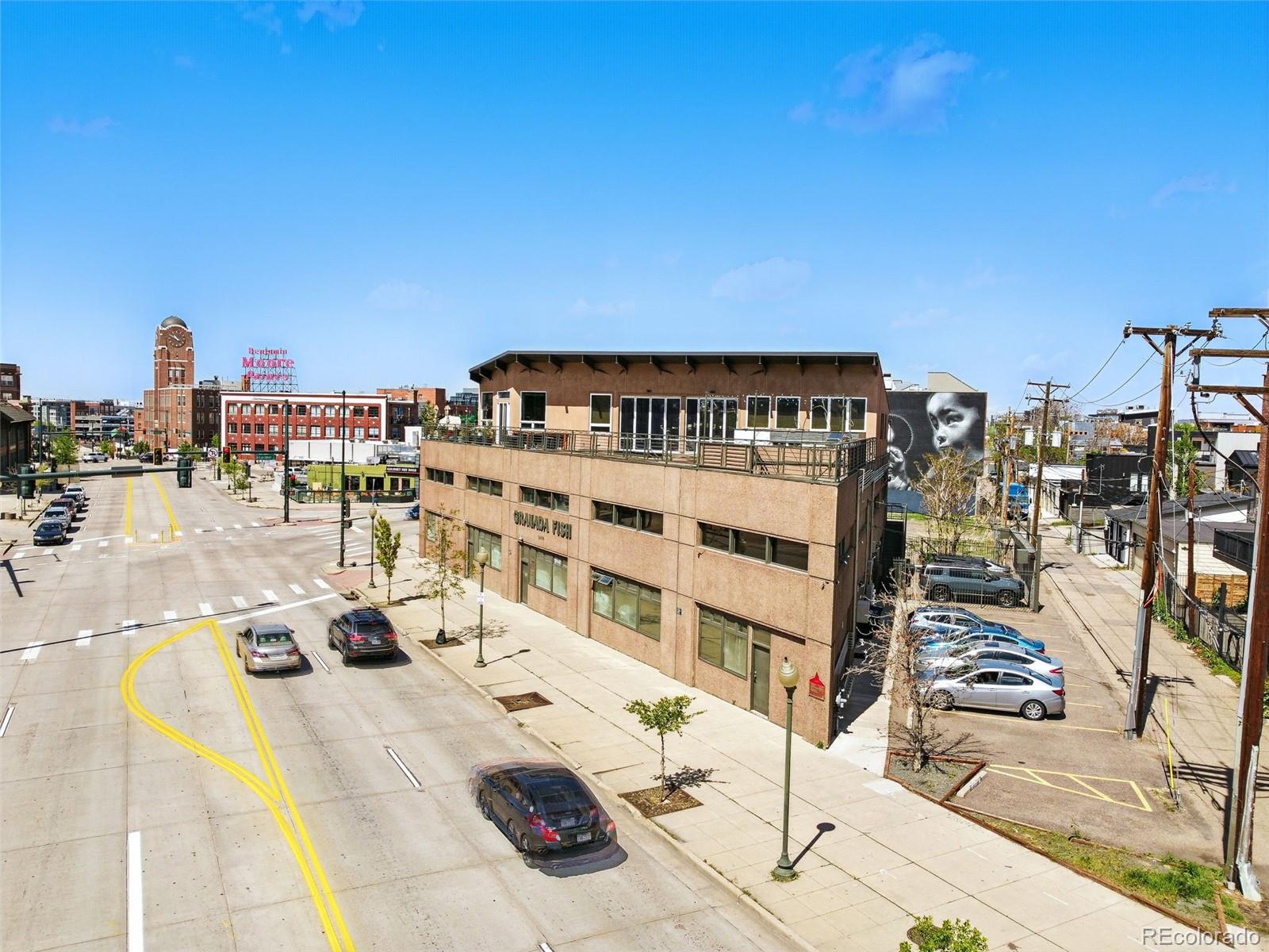 2400 N Broadway Unit: 4