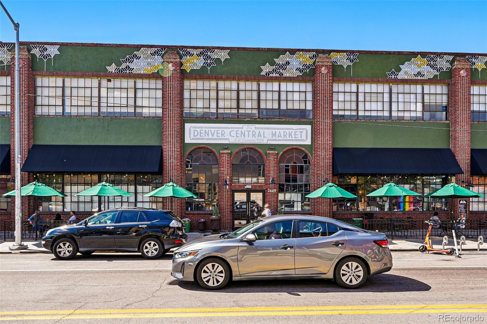 2400 N Broadway Unit: 4