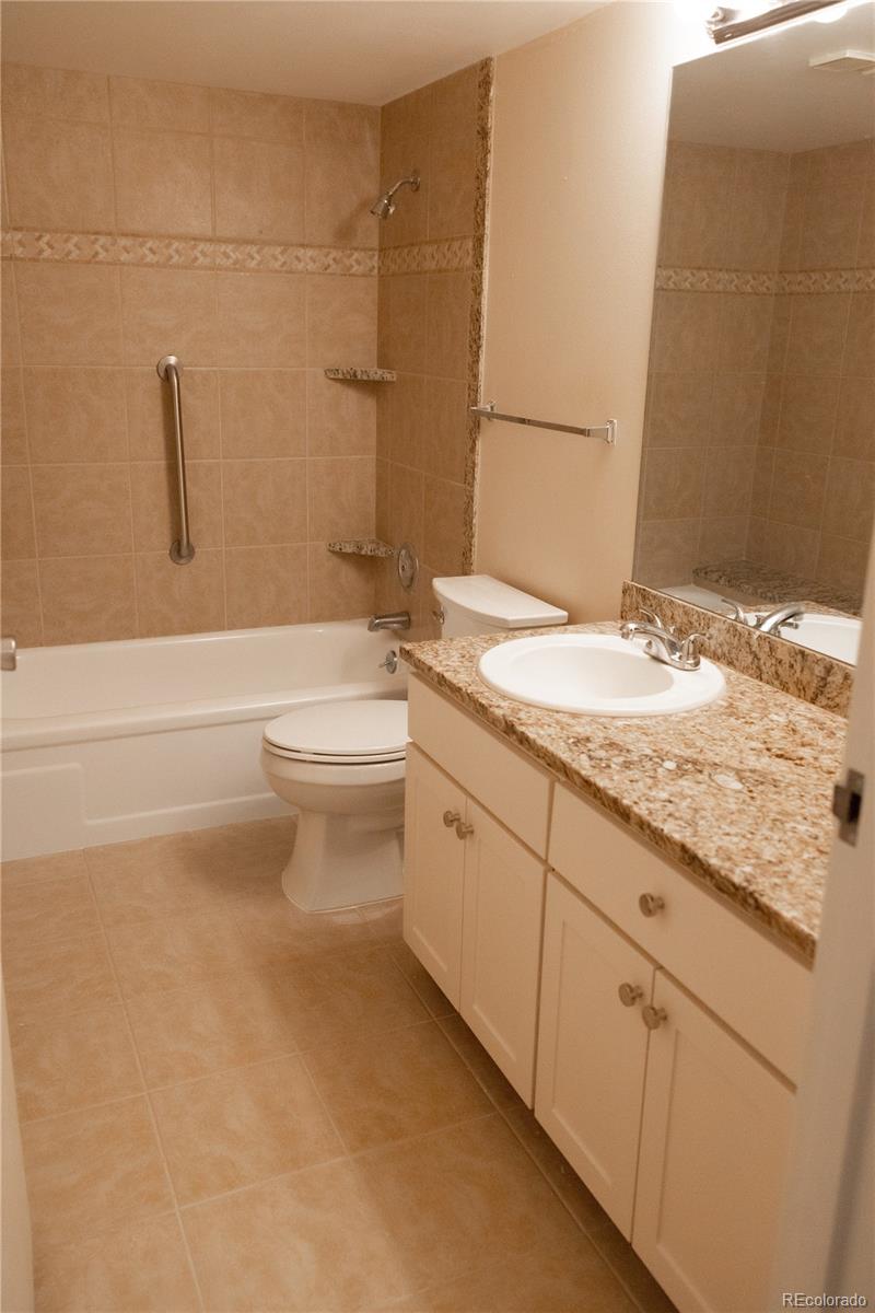 14390 E Marina Drive Unit: 207