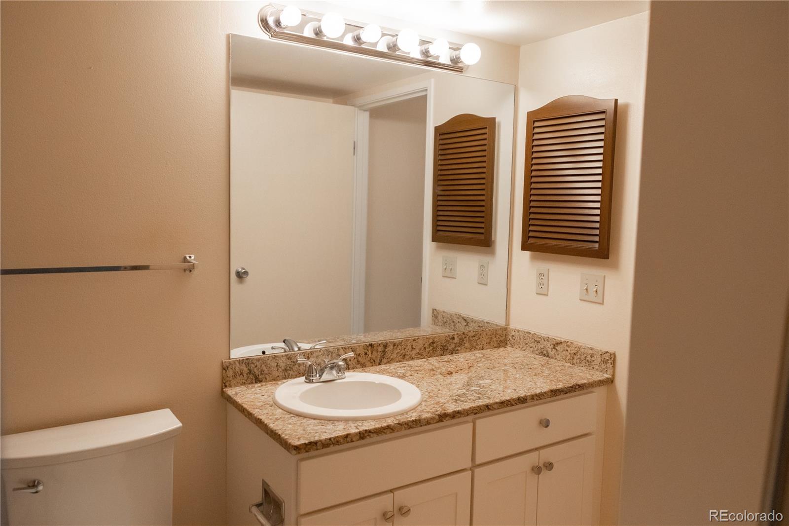14390 E Marina Drive Unit: 207