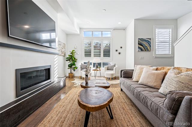 2343 Decatur Street