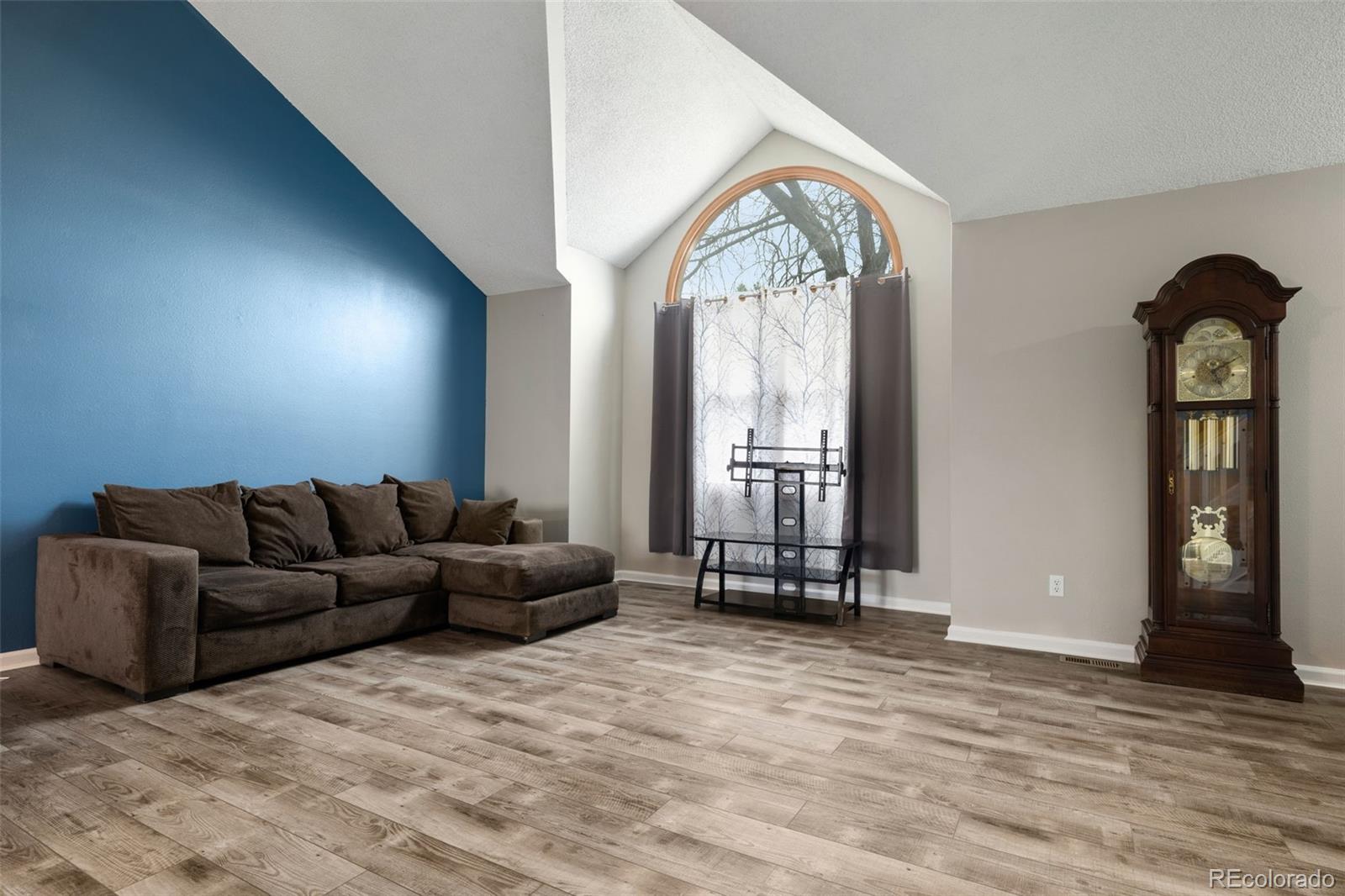 9911 Perry Court