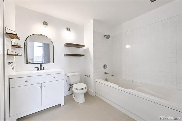 2000 Arapahoe Street Unit: 202