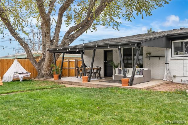 3103 W Bellewood Drive