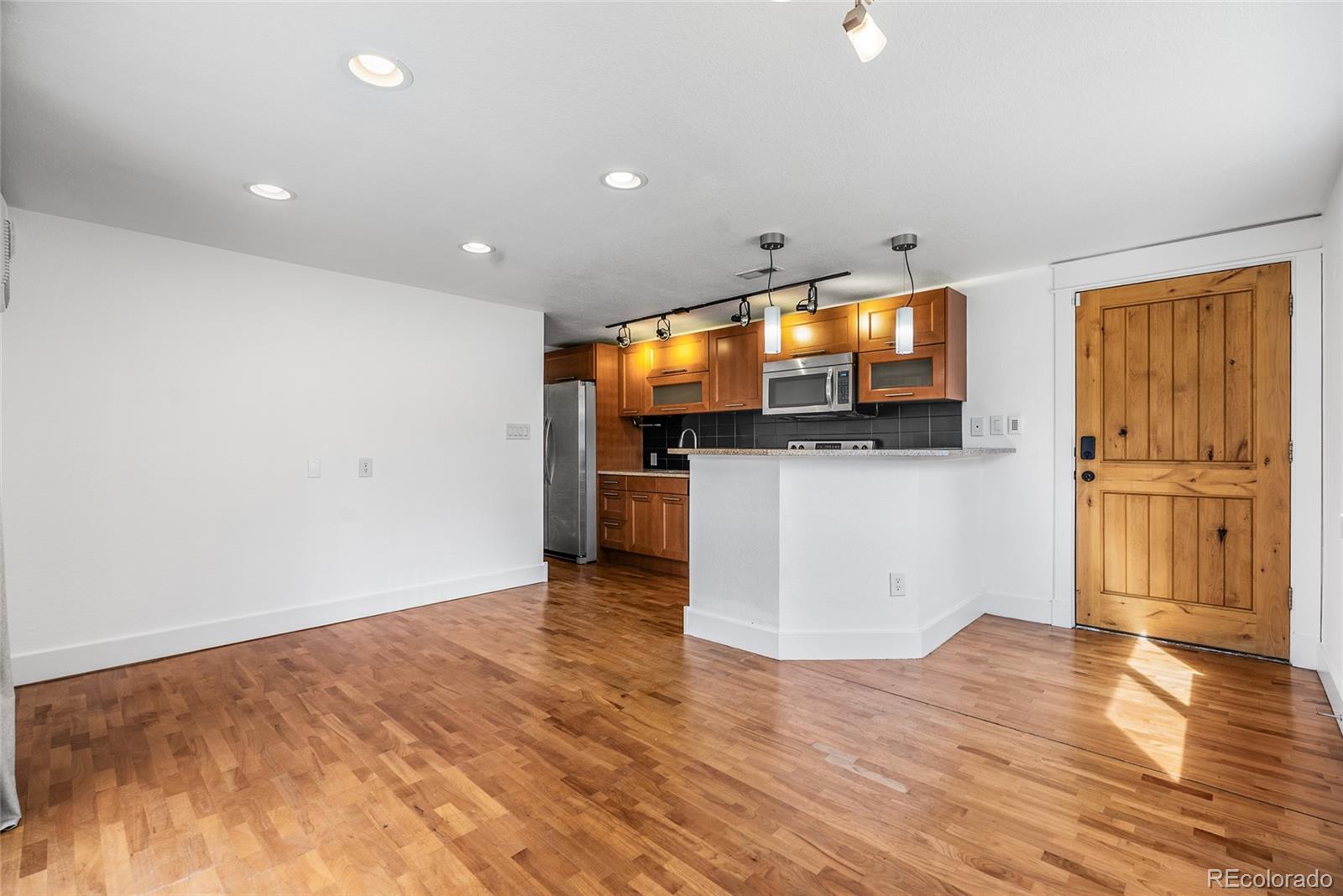 195 S Pennsylvania Street Unit: 107