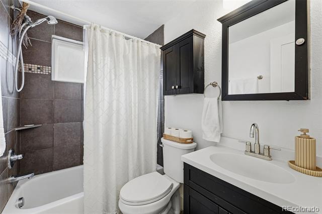 195 S Pennsylvania Street Unit: 107