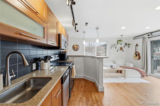 195 S Pennsylvania Street Unit: 107