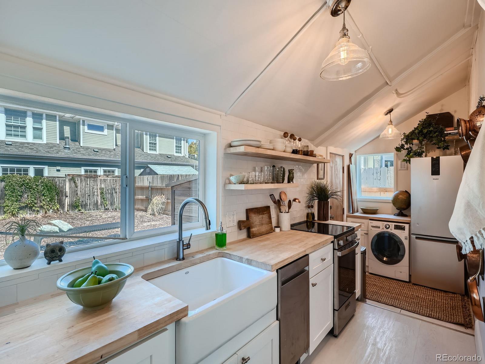 407 W 1st Avenue