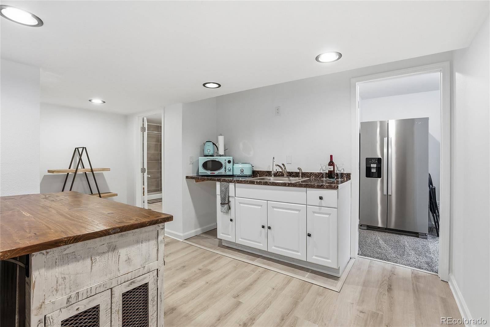 10059 Southlawn Circle