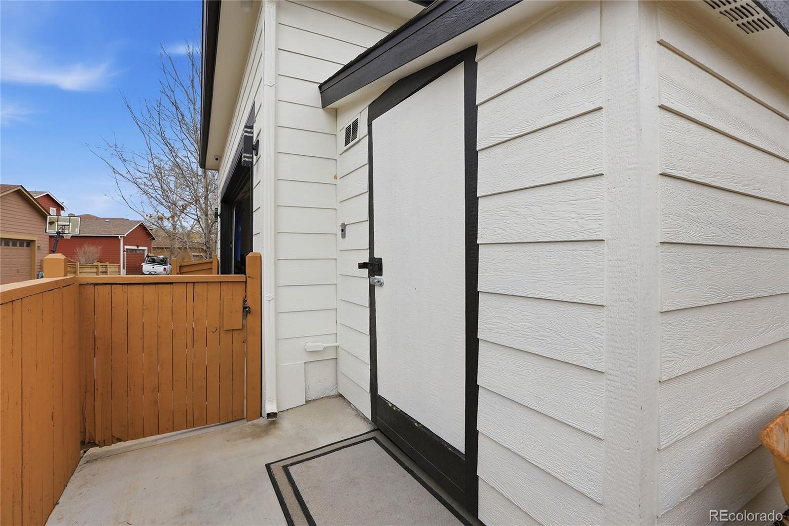 10059 Southlawn Circle