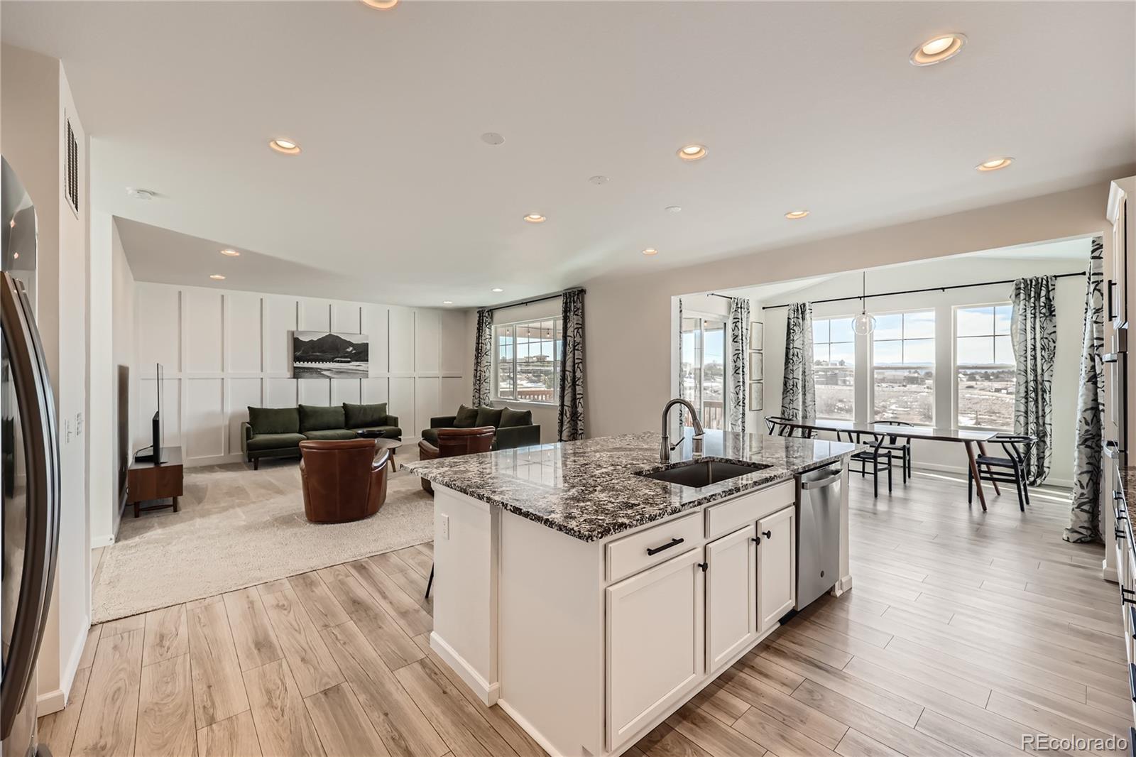 3643 White Rose Loop