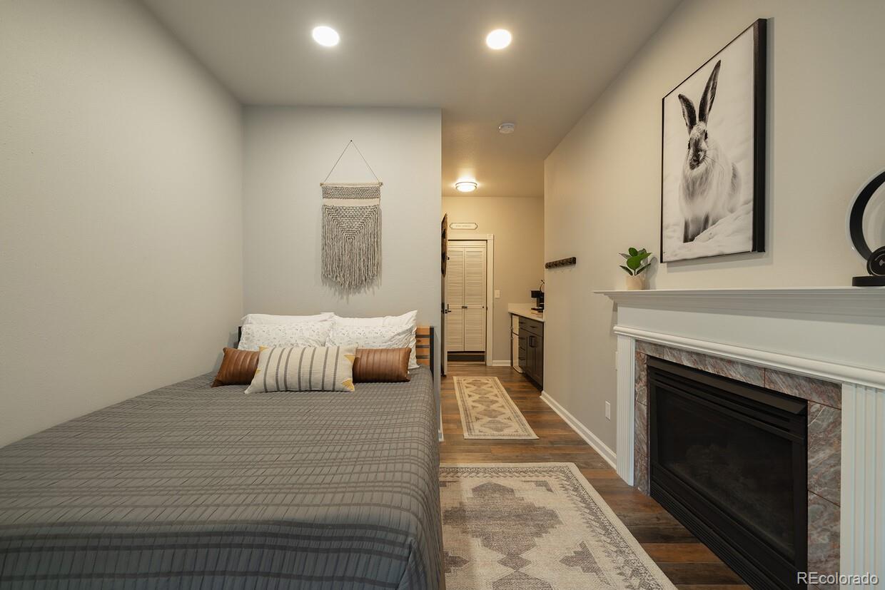 405 Lions Gate Drive