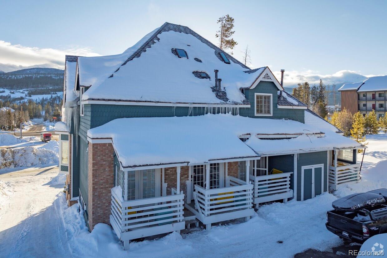 405 Lions Gate Drive