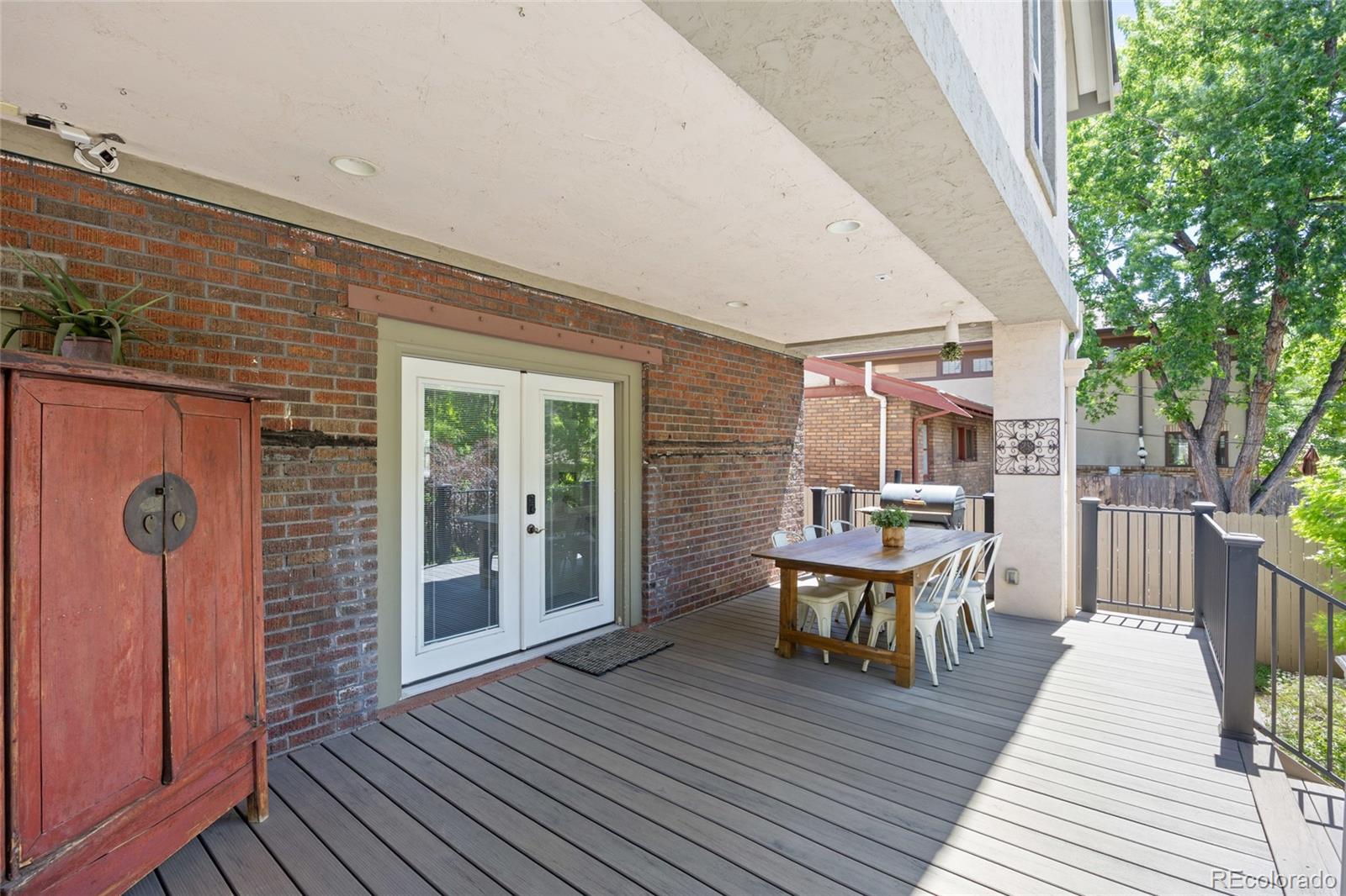 449 S Humboldt Street