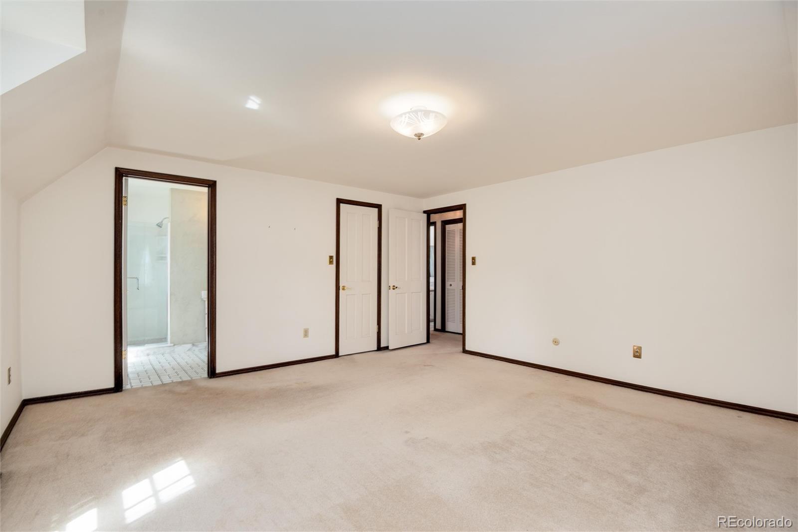 8 Meadowview Lane