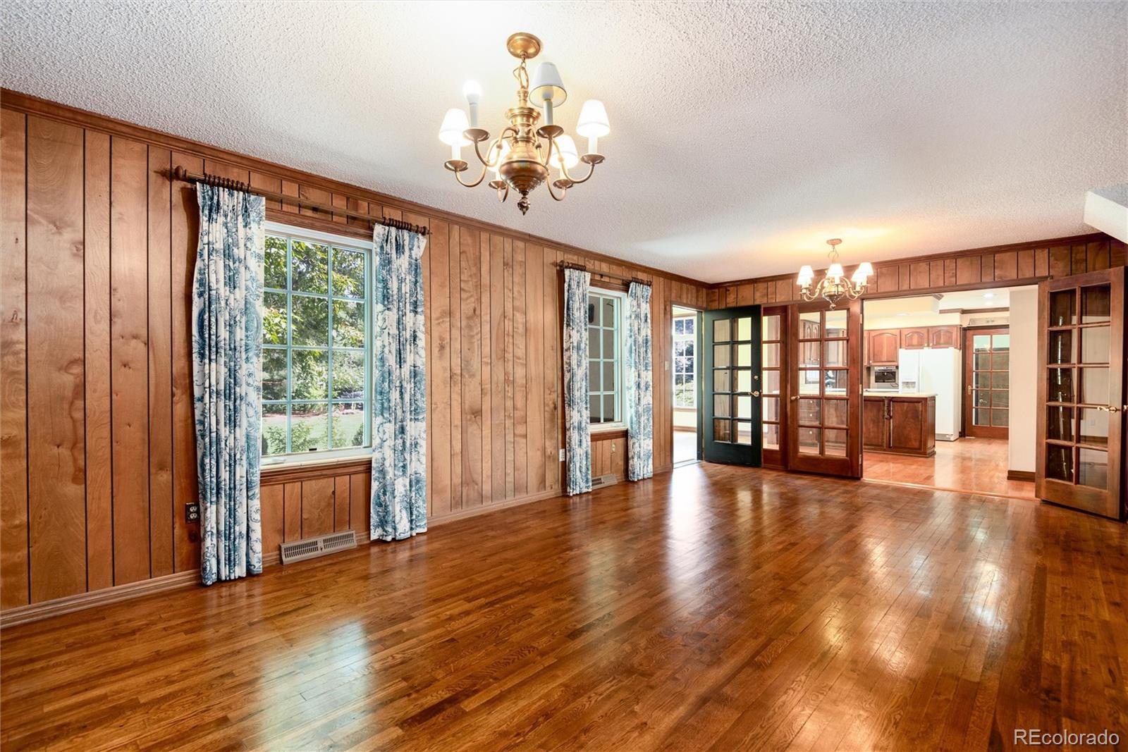 8 Meadowview Lane