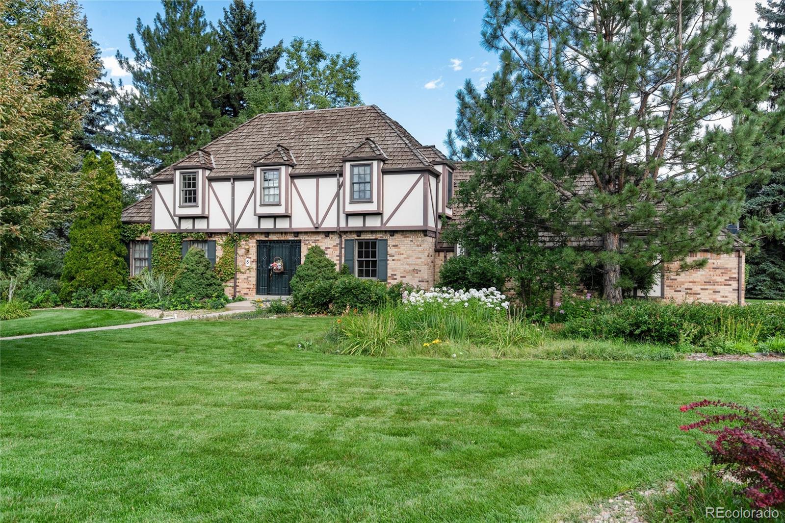 8 Meadowview Lane