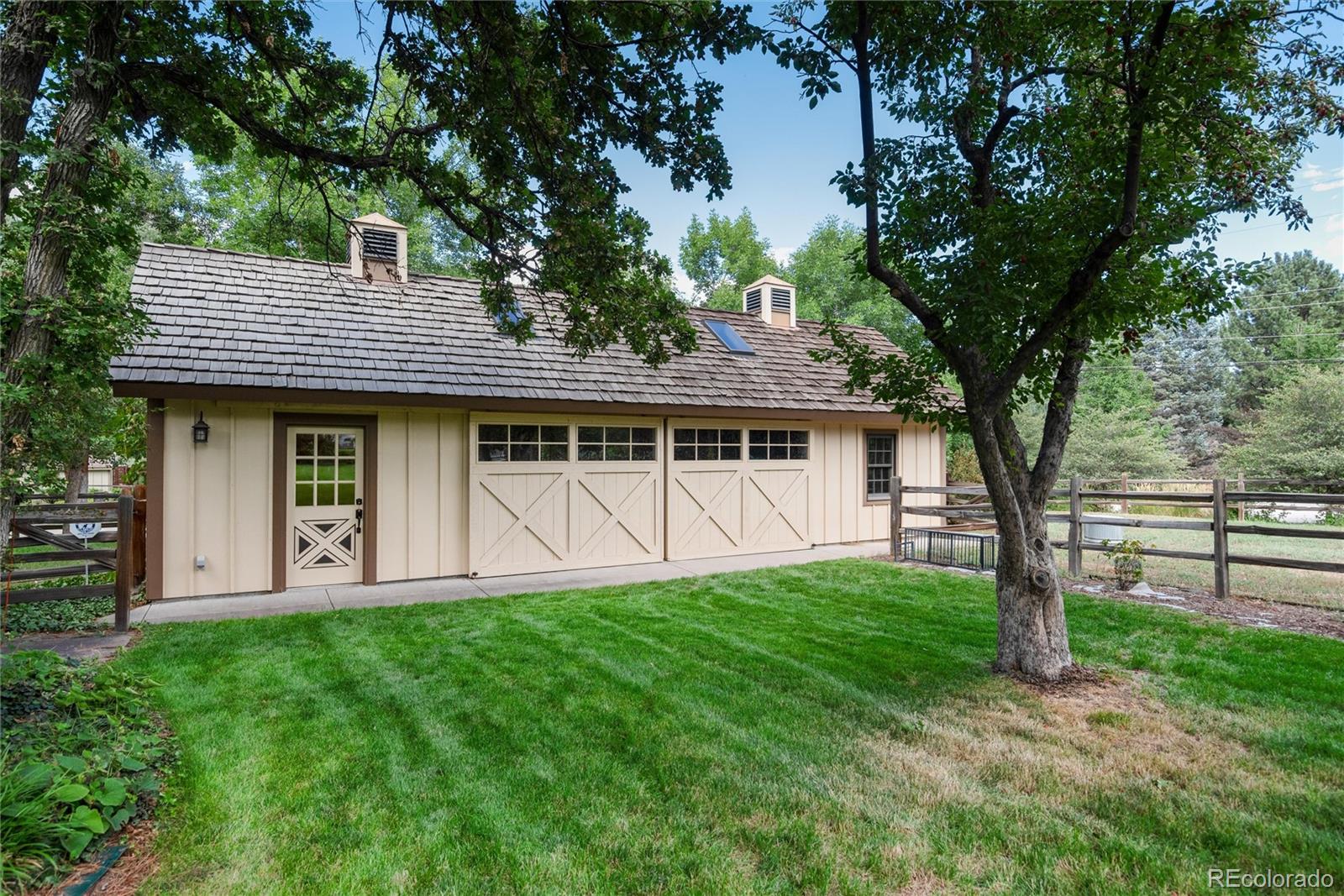 8 Meadowview Lane
