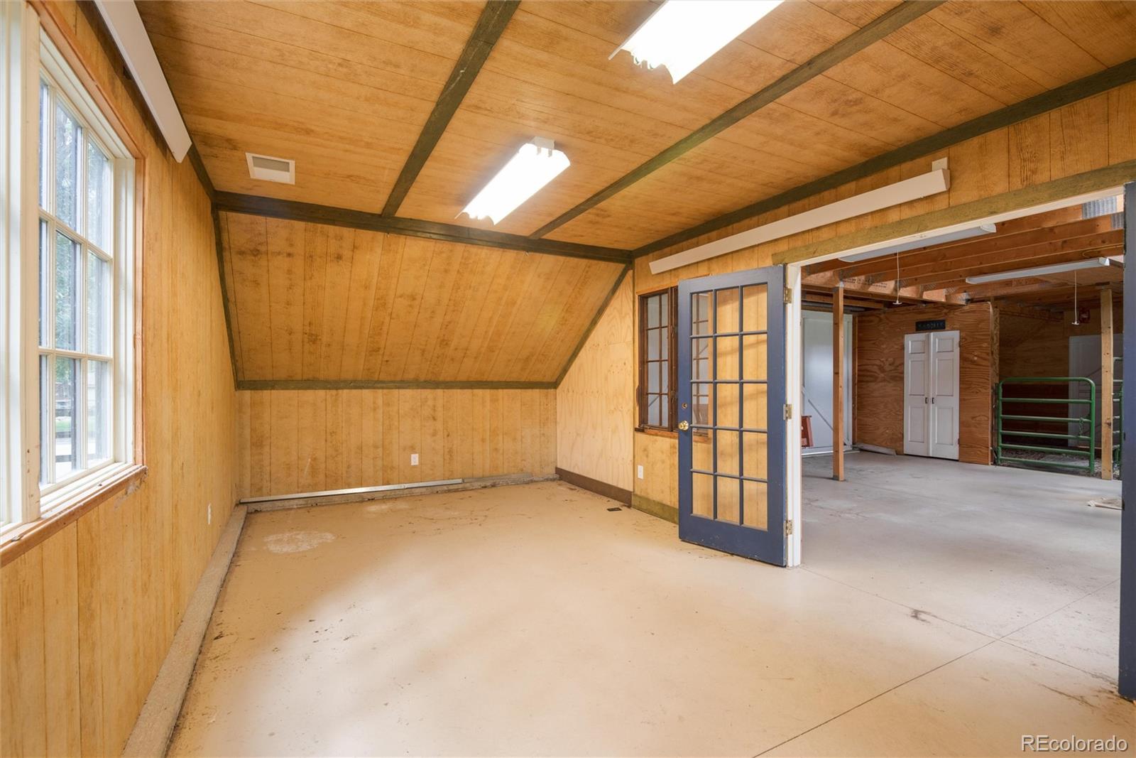 8 Meadowview Lane