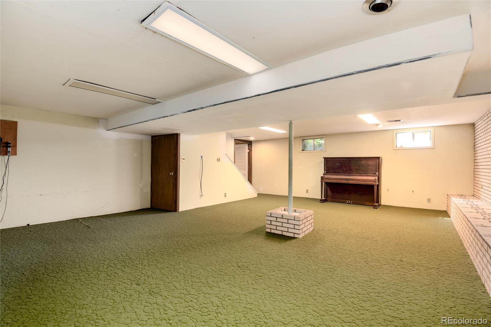 8 Meadowview Lane