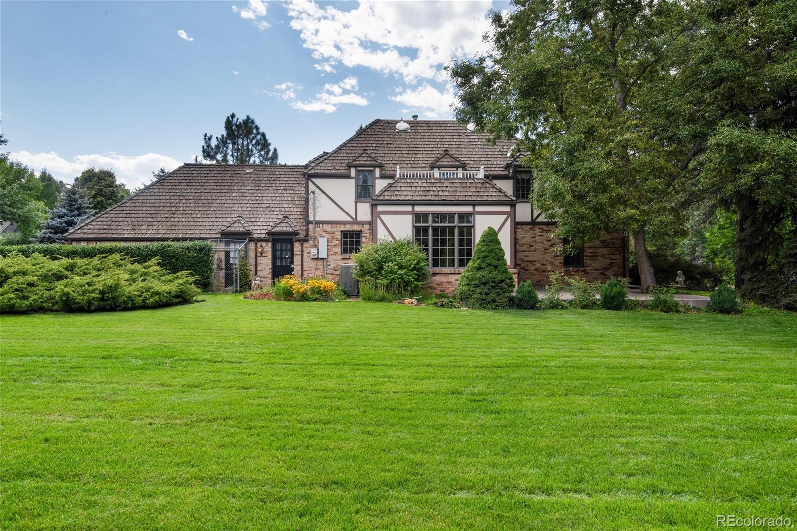 8 Meadowview Lane