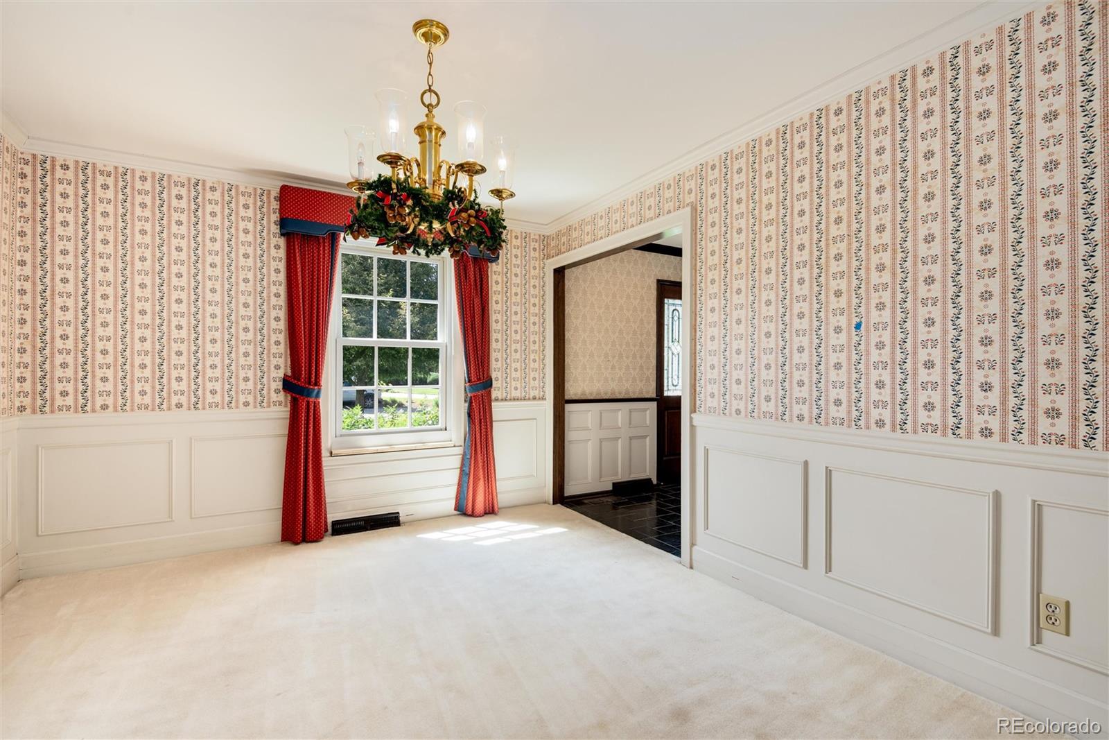8 Meadowview Lane