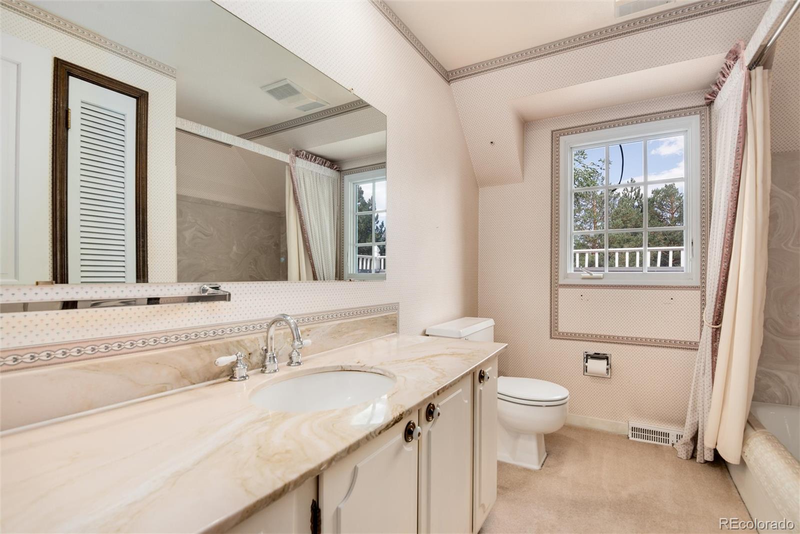 8 Meadowview Lane