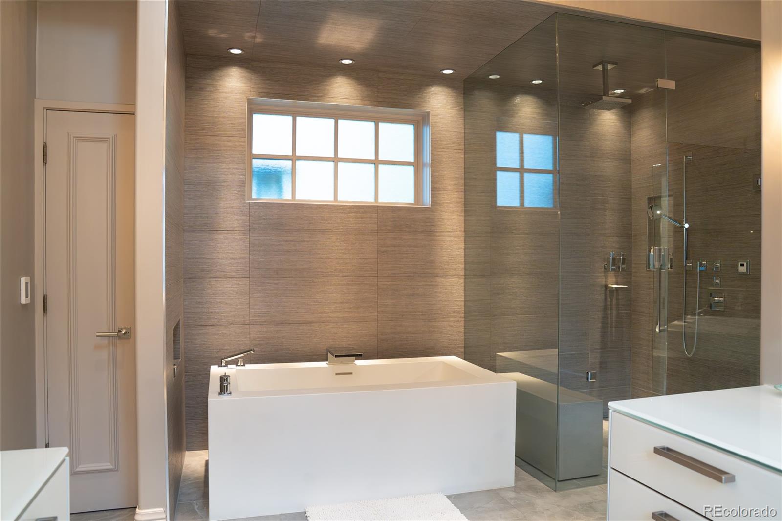 190 S Glencoe Street