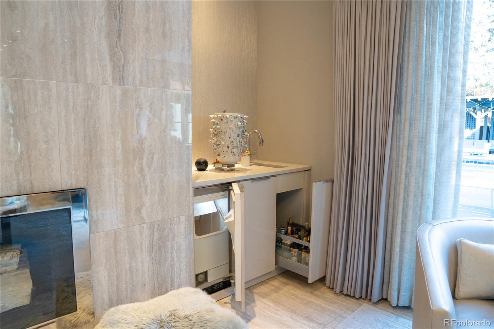 190 S Glencoe Street