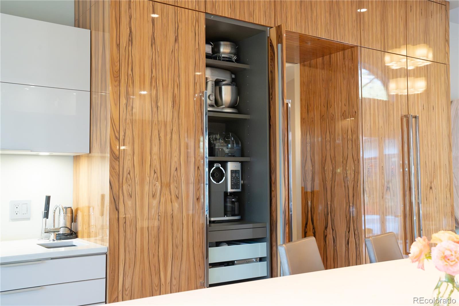 190 S Glencoe Street