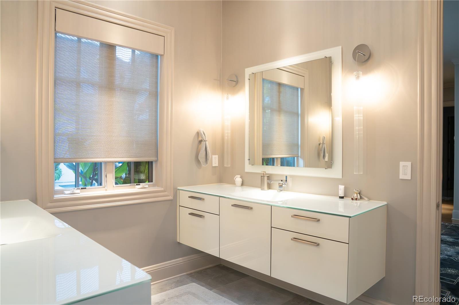 190 S Glencoe Street