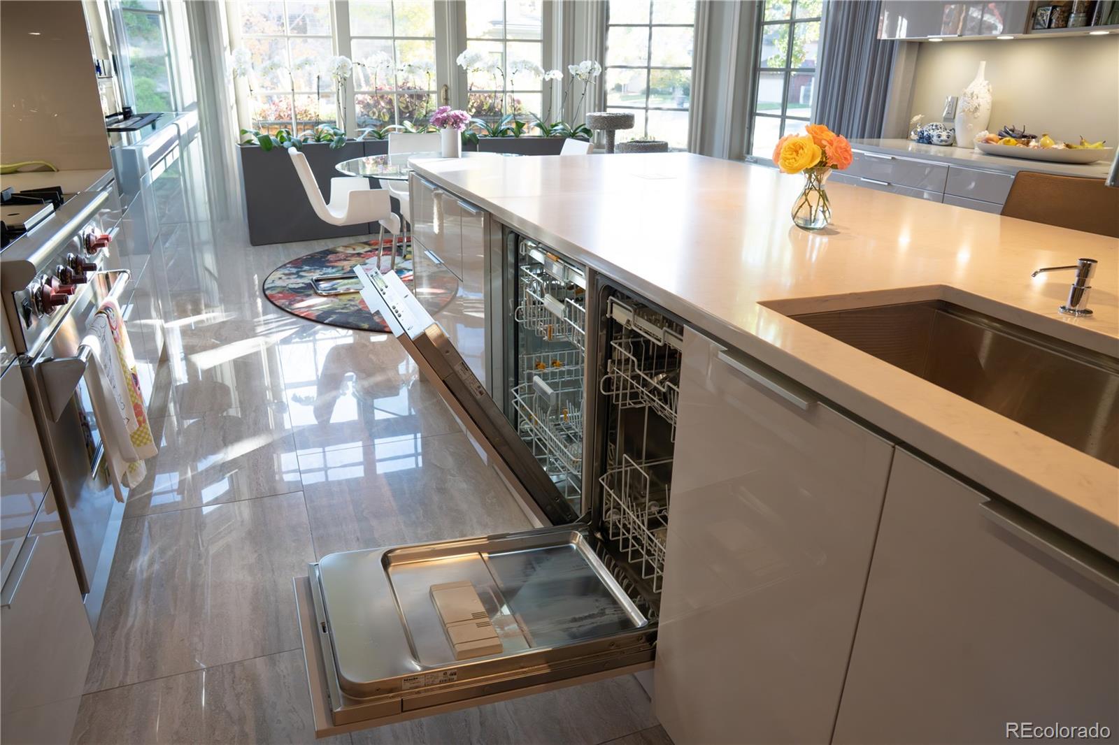 190 S Glencoe Street