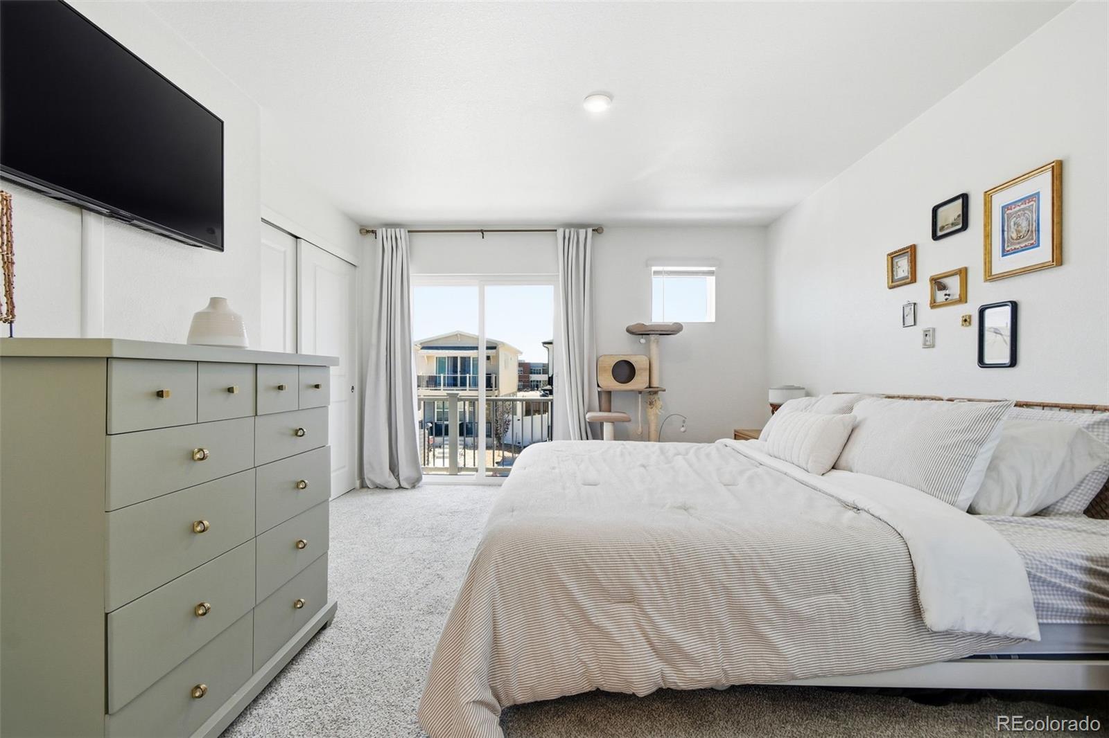 5026 N Walden Way
