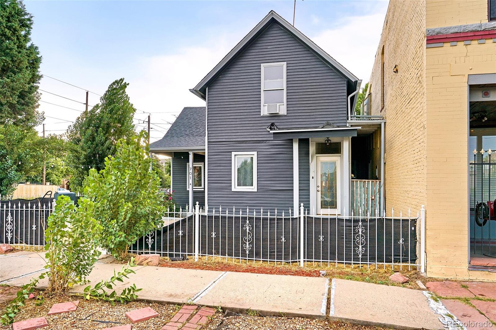 701 Galapago Street